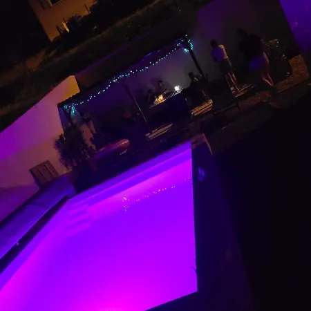 Le Qg Chez Flo Et David B&B *