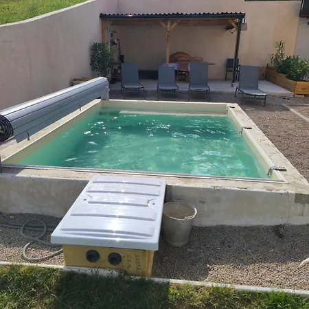 Le Qg Chez Flo Et David Bed and Breakfast